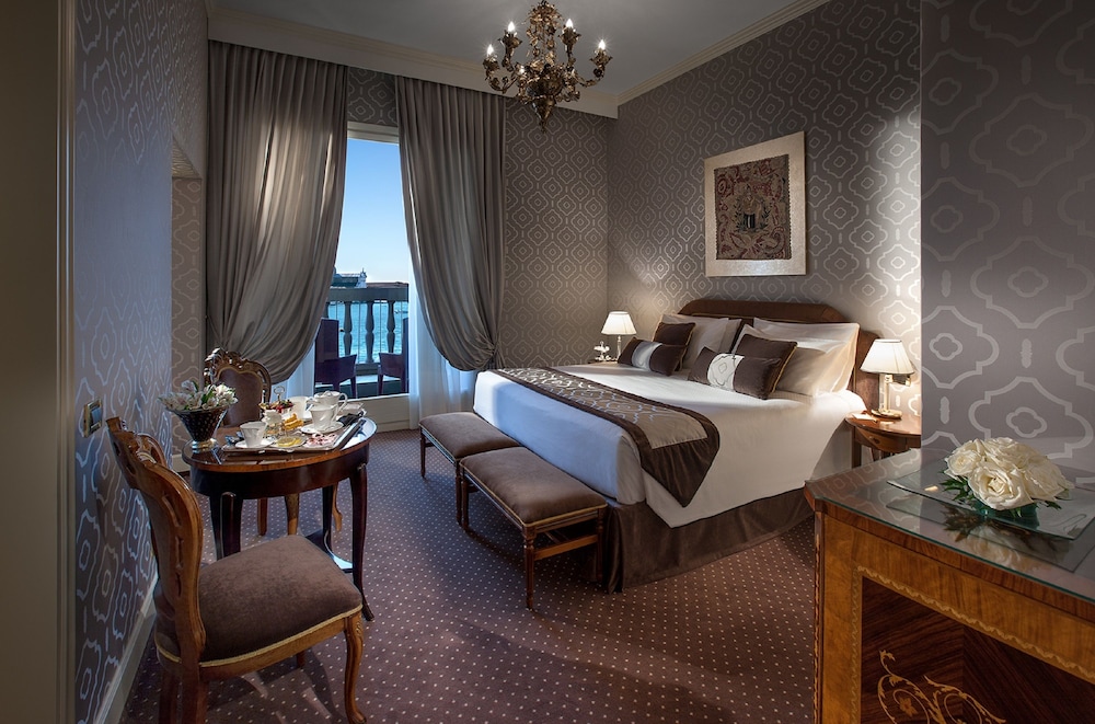 Junior Studio Suite, Terrace, Lagoon View - Photo 1