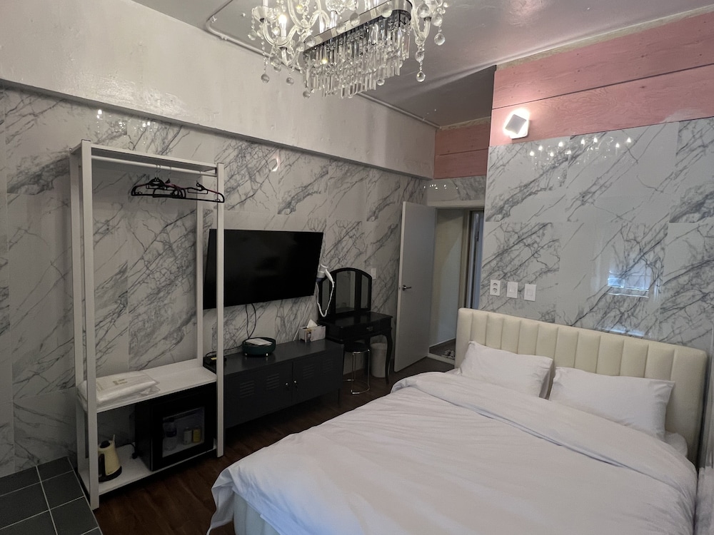 Deluxe Double Room - Photo 1