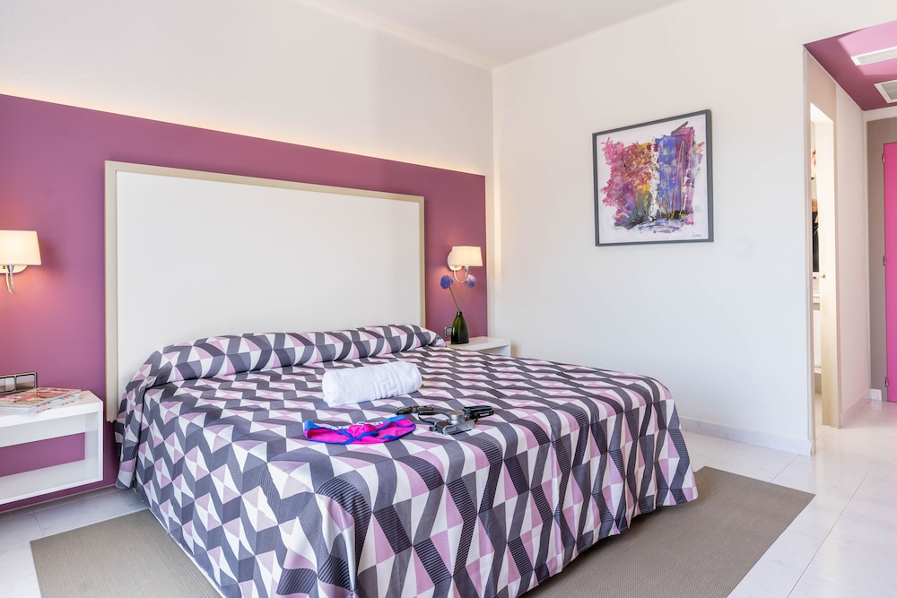 City Double Room, Balcony, City View photo 3