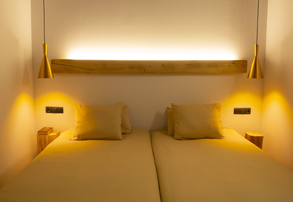 Double Room - Photo 7