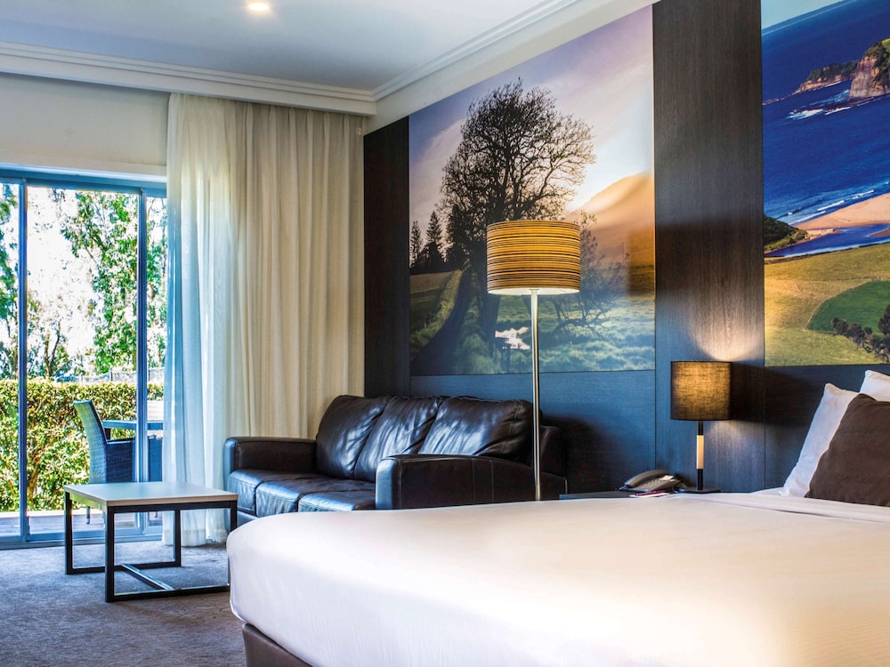 Superior Room, 1 King Bed, Balcony