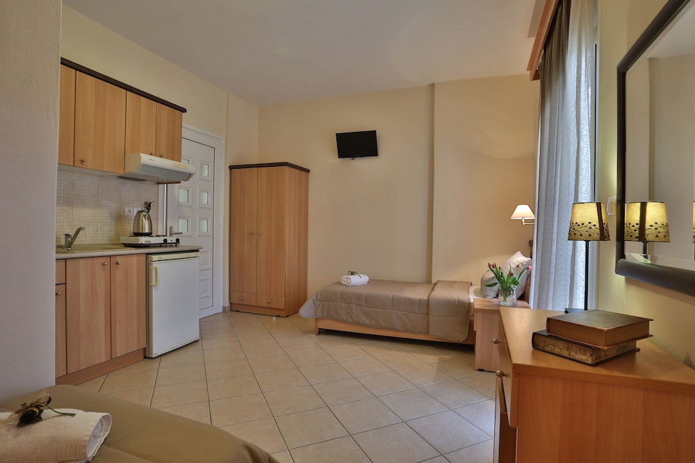 Triple Room, Balcony photo 2