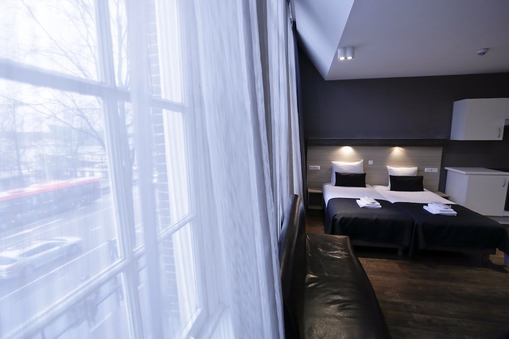 Superior Quadruple Room, Canal View