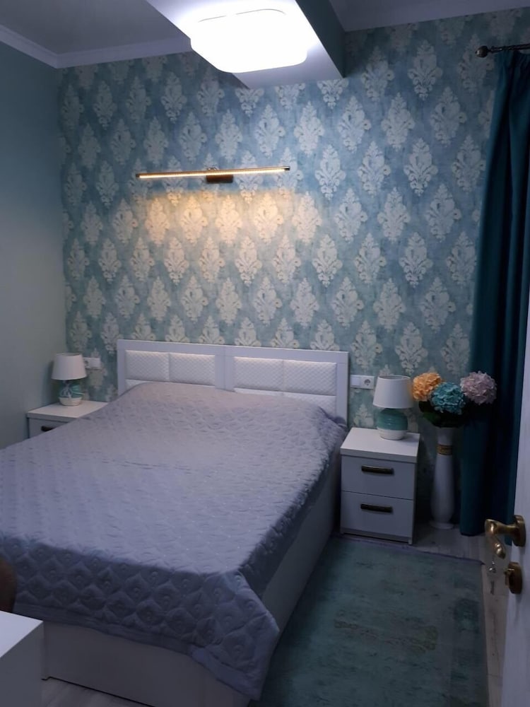 Executive Double Room, 2 Queen Beds, Pool View, Garden Area