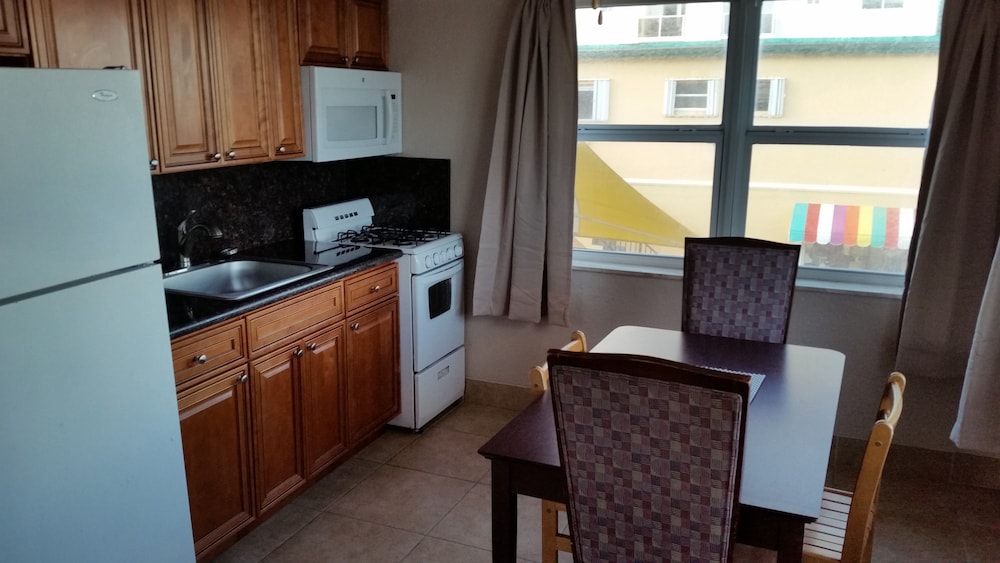 Standard Suite, 1 Bedroom, Ocean View photo 2