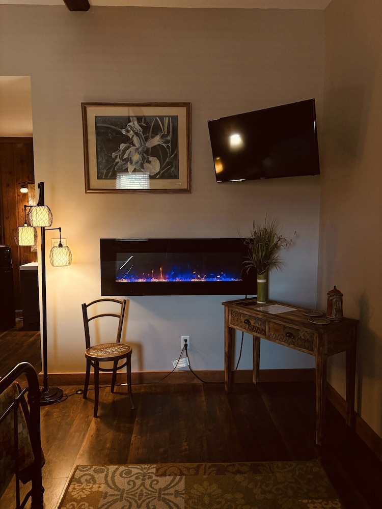 Apartment, Ensuite (Chipmunk Junction), photo 6