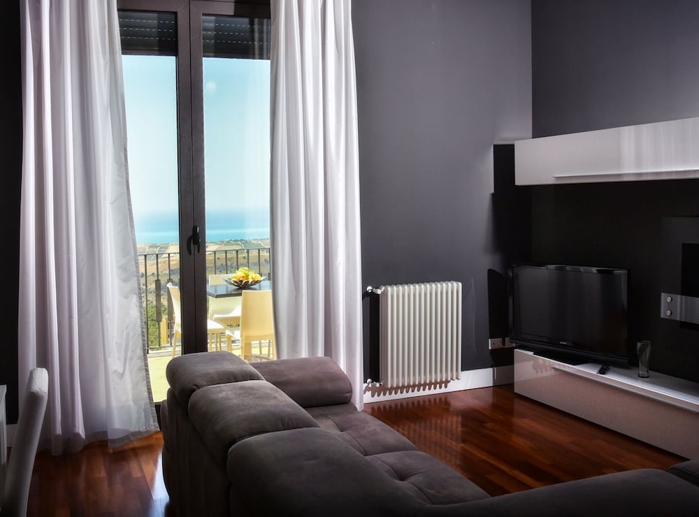 Apartment, 2 Bedrooms, Annex Building photo 3