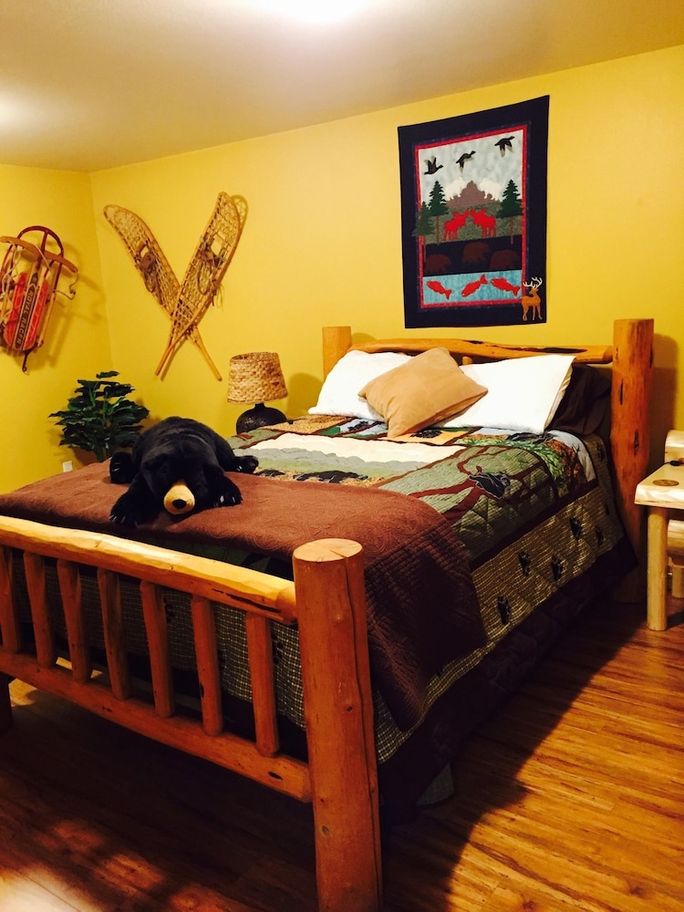 Double Room, 1 Queen Bed photo 1
