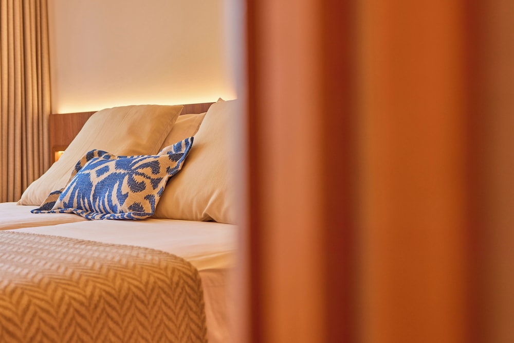 Double Room, Balcony, Partial Sea View