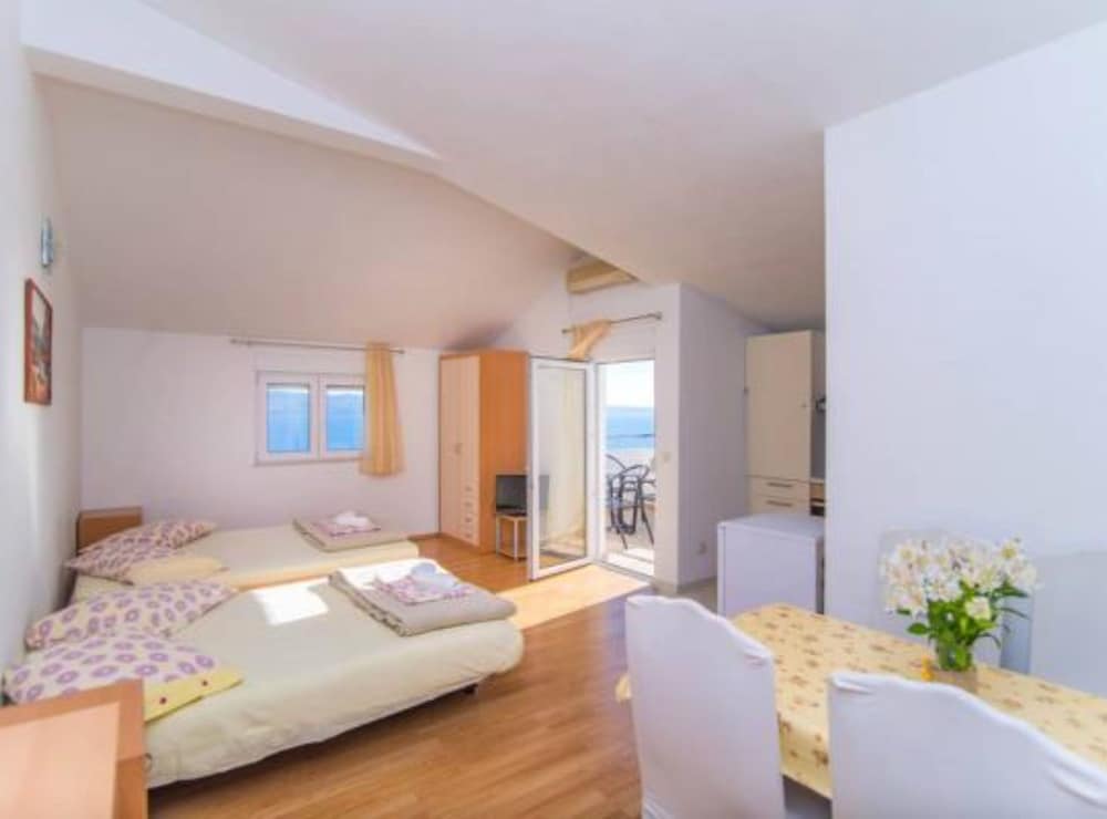 Apartment (Studio Apartment) photo 2