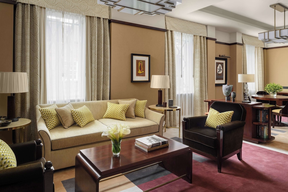 Suite (Mayfair)