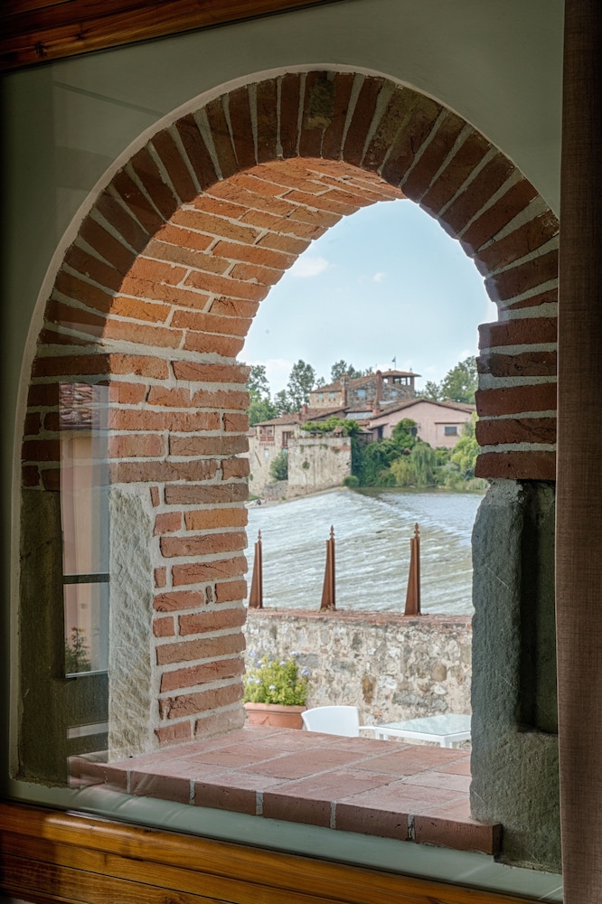 Superior Room, Multiple Beds, Non Smoking, River View thumbnail 5