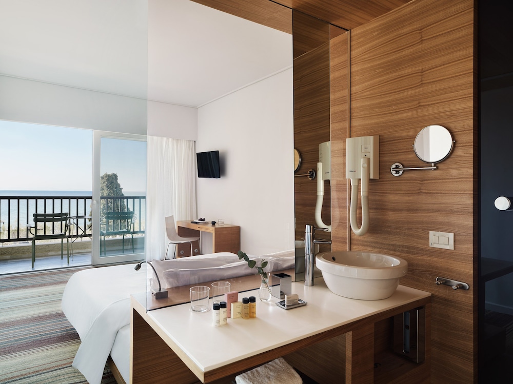 Superior Junior Suite Sea View photo 2