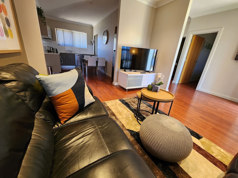 Deluxe Apartment, 2 Bedrooms photo 3