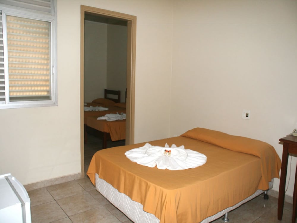 Room, 2 Bedrooms photo 1