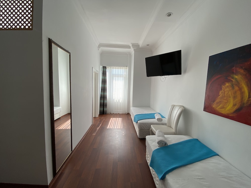 Standard Suite, 1 Bedroom, Balcony, Sea View photo 1