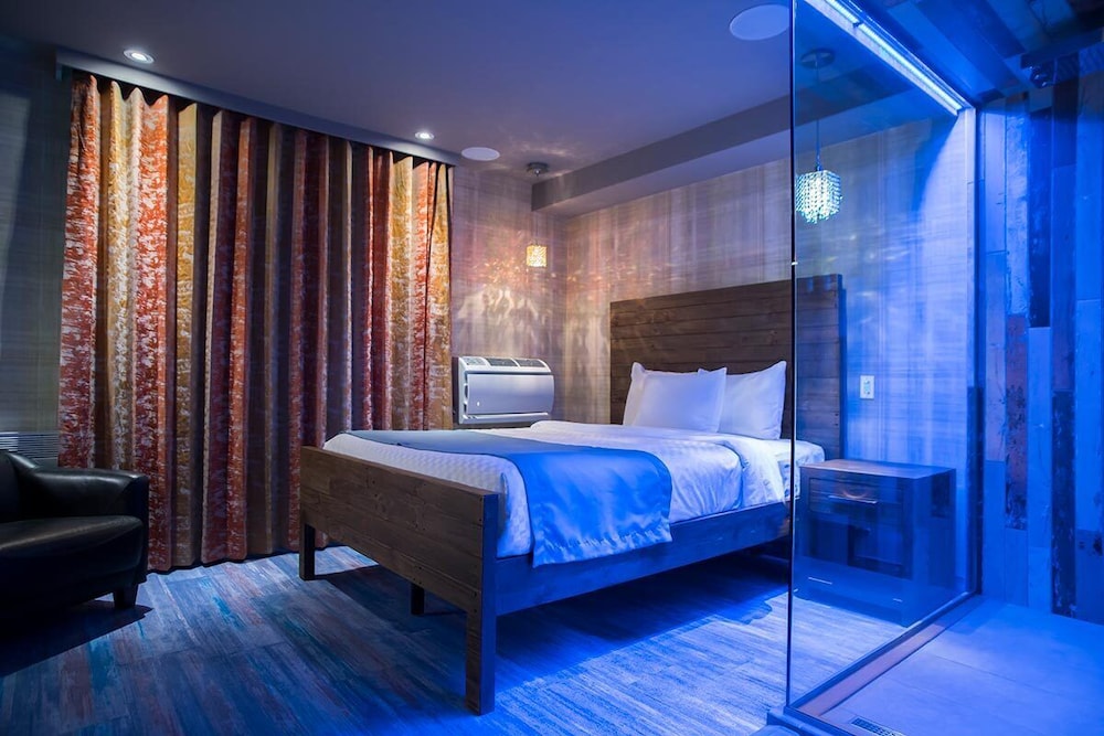Signature Room photo 3