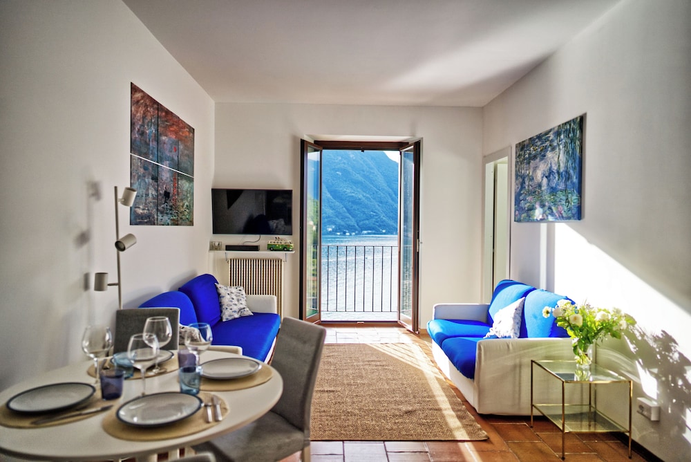 Apartment, Lake View