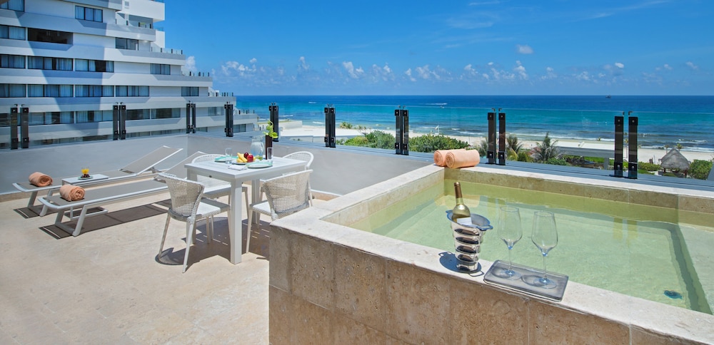 Family Suite with Terrace photo 2