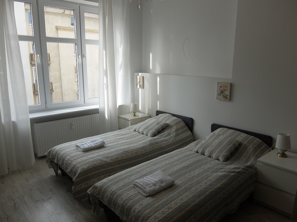 Apartment photo 2