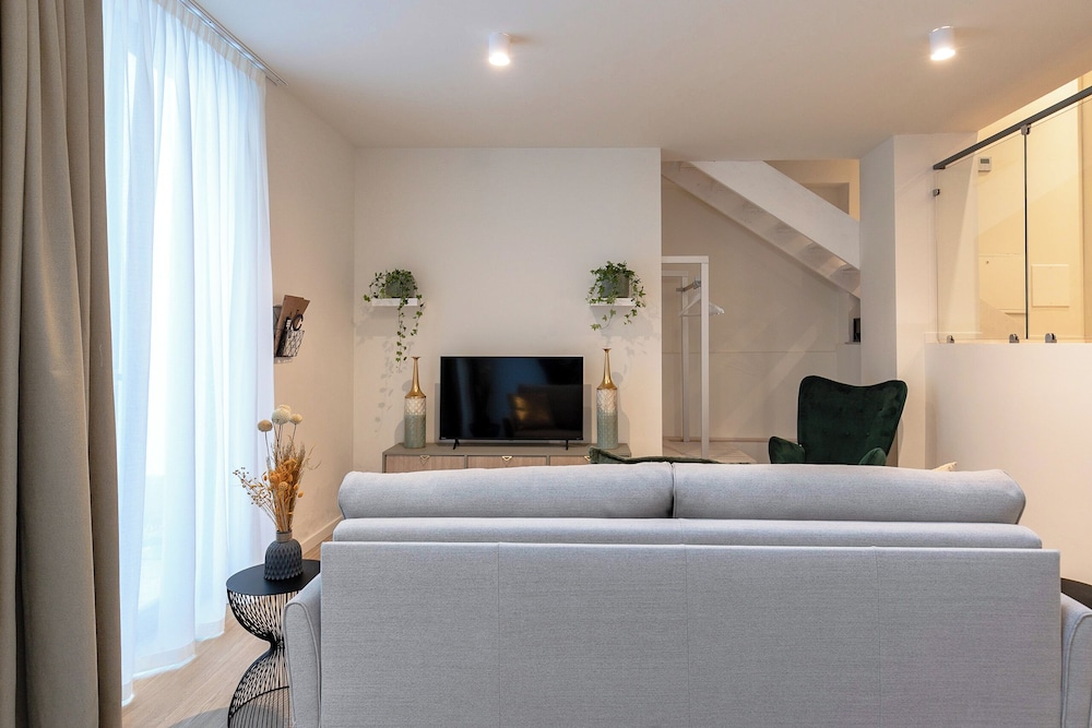 Design Duplex, Garden View