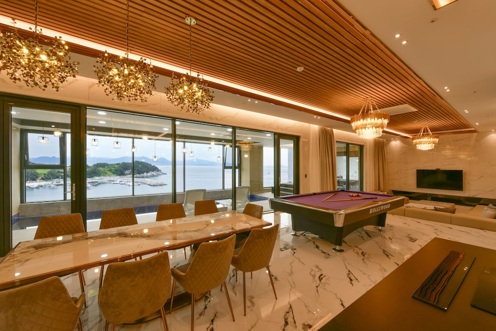 Presidential Suite Pool Villa