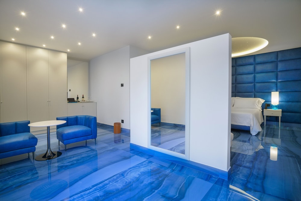 Suite 955