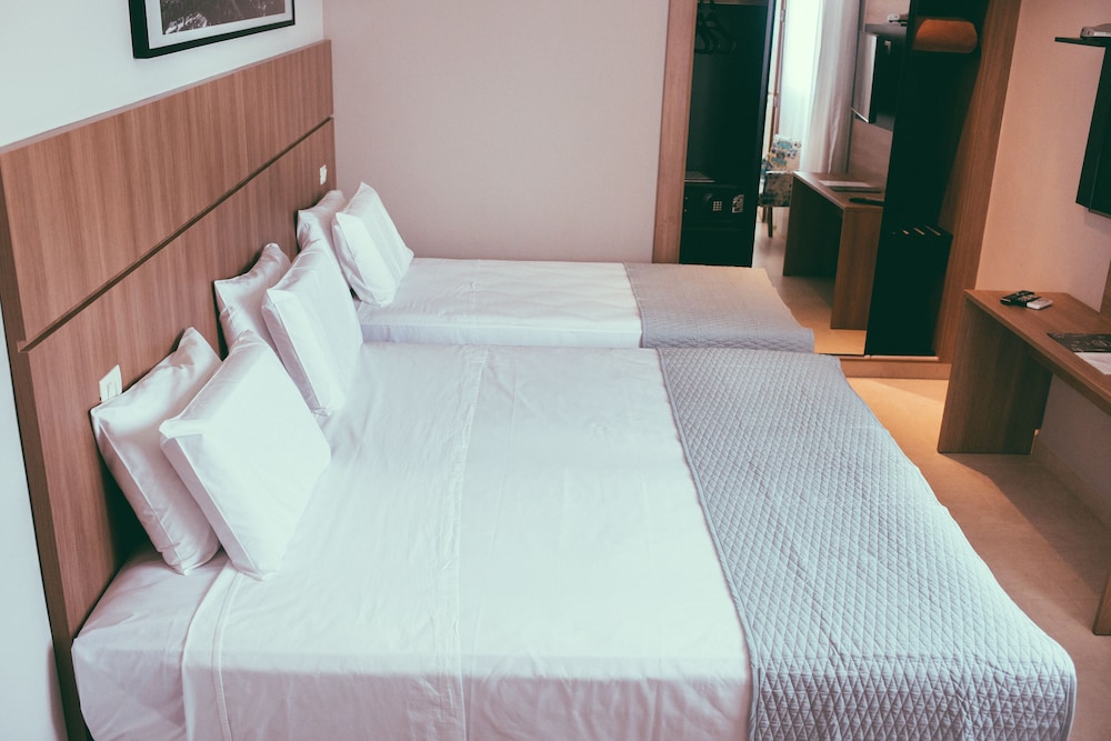 Silver Triple Double bed + Twin bed
