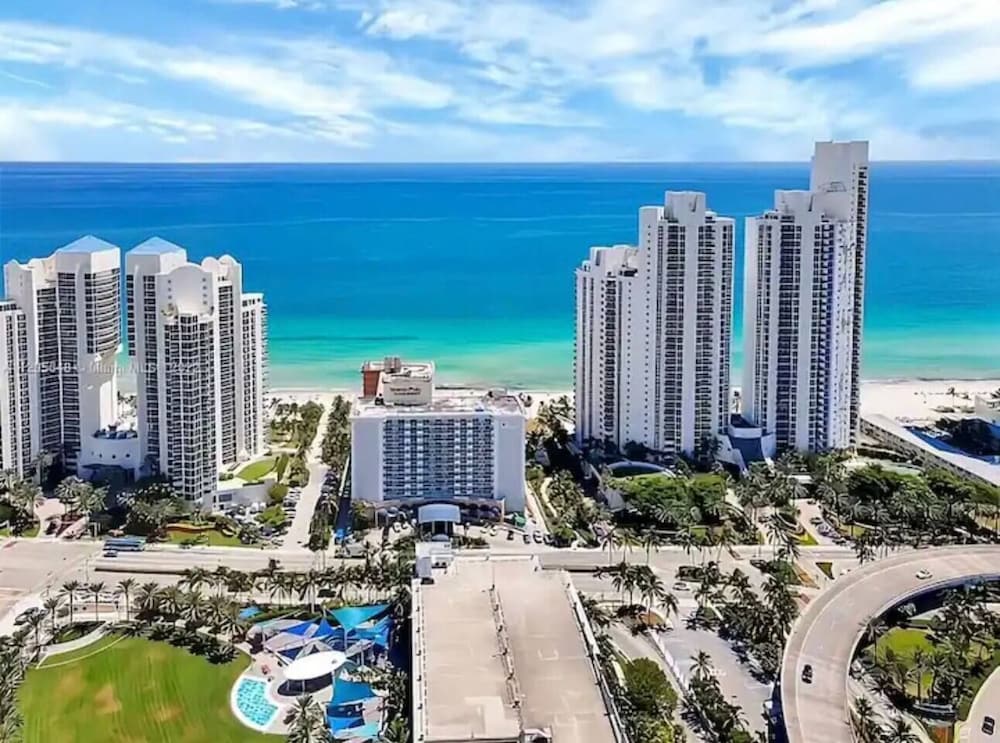 Condo, 1 Bedroom, Pets Allowed, Beach View photo 1