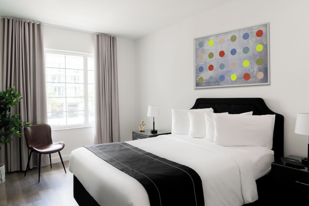 Deluxe Room, 1 Queen Bed - Photo 6