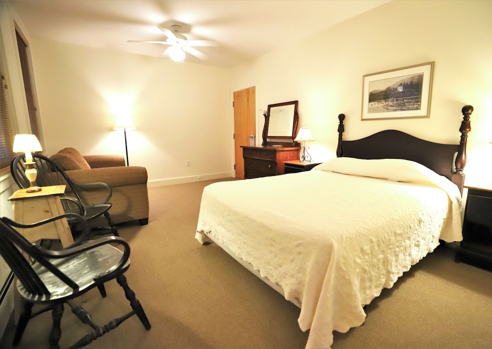Classic Room, 1 Queen Bed with Sofa bed, Courtyard View