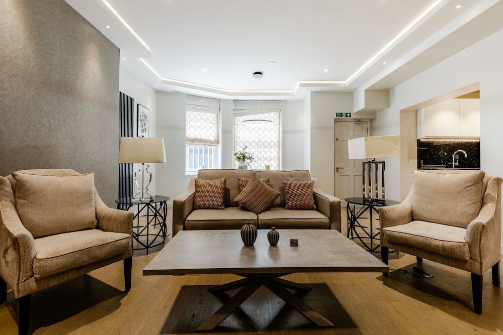 Elite Apartment, Private Bathroom, City View photo 1