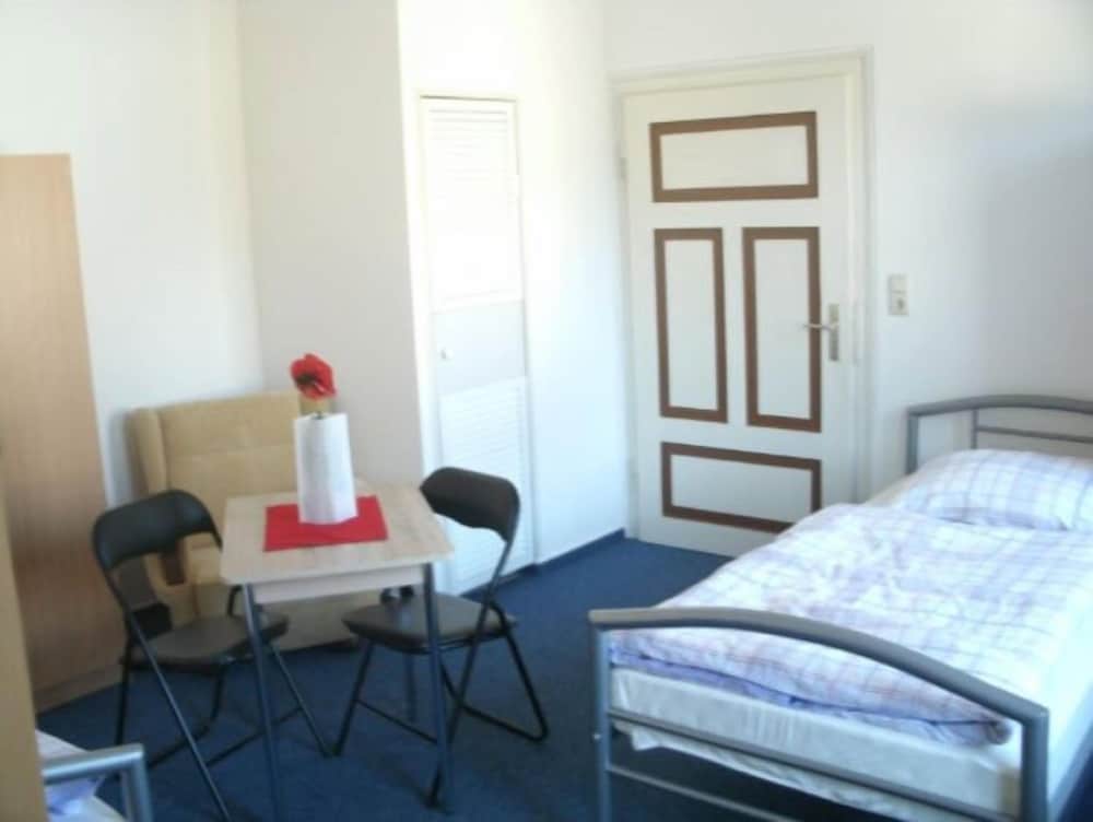 Single Room photo 3