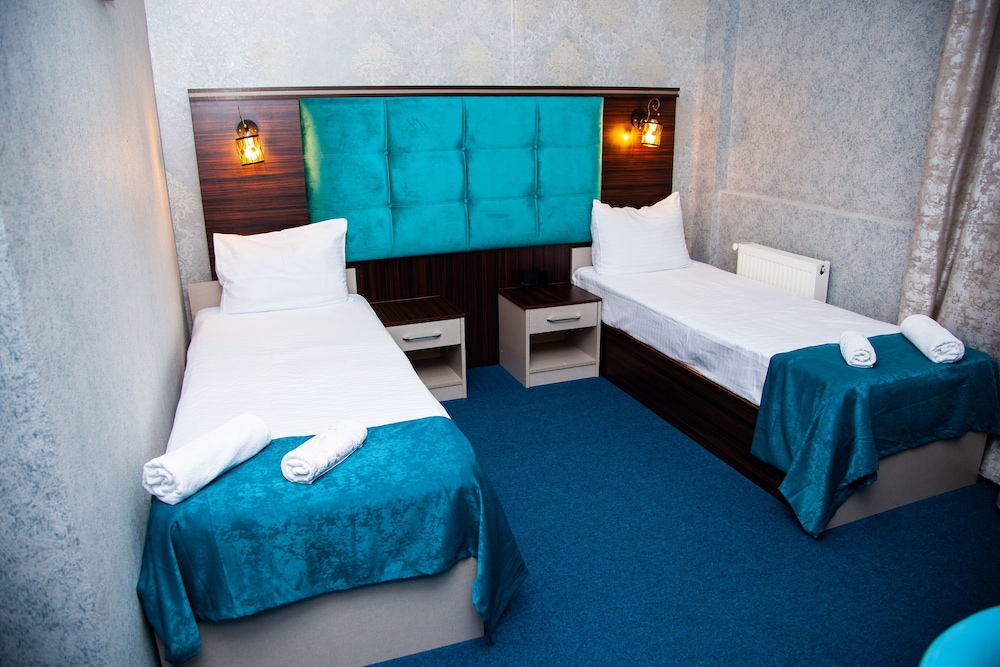 Standard Twin Room - Photo 1