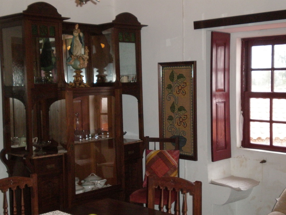Traditional Cottage, 1 Bedroom, Kitchen, Garden Area (CASA DO TANQUE) photo 3