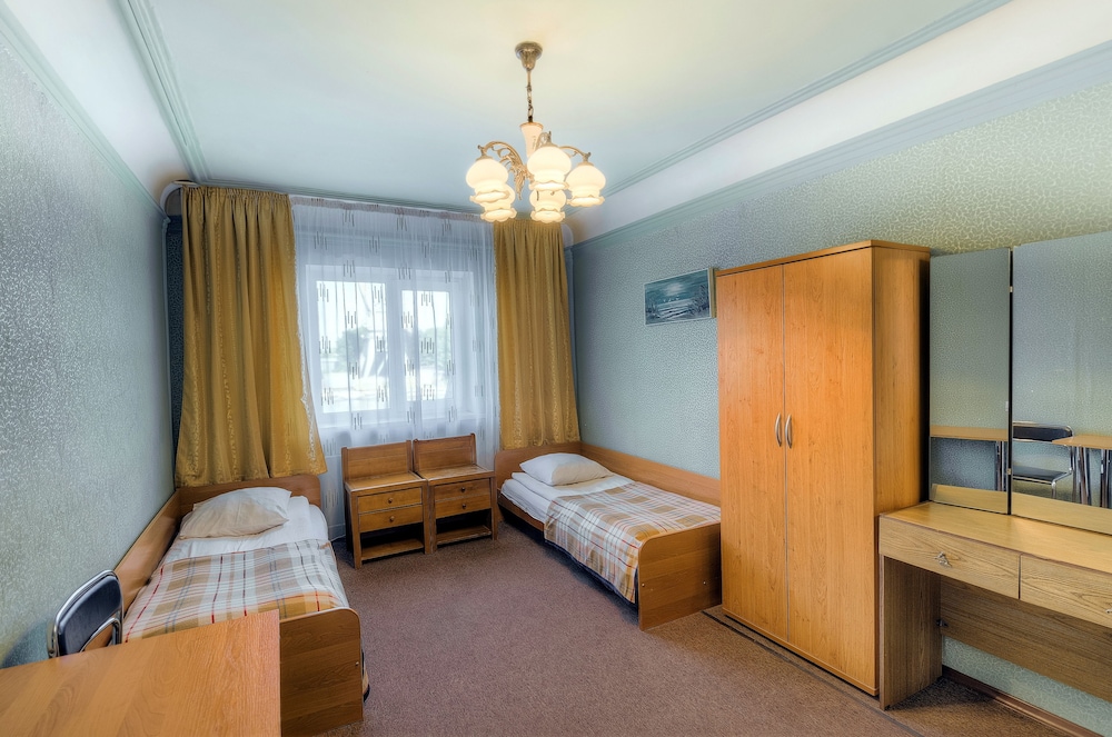 Economy Twin Room, Shared Bathroom