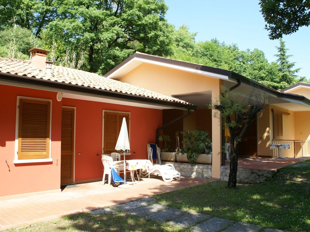 Bungalow photo 1