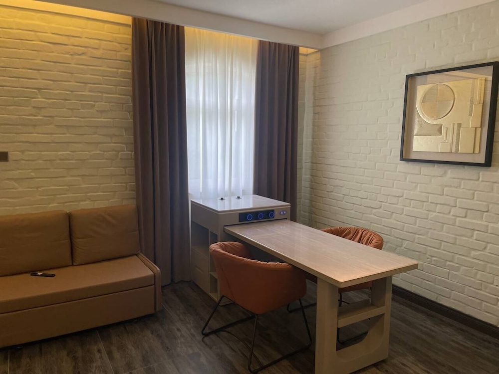 Deluxe Double Room Single Use photo 2