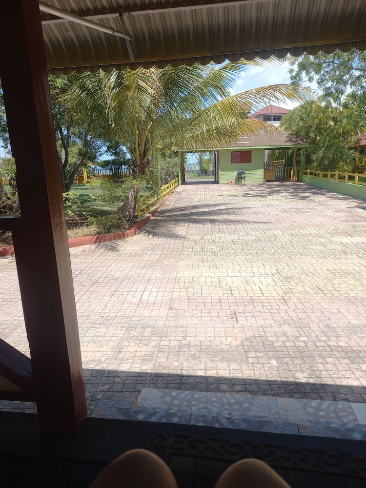 Business Cottage, 2 Bedrooms, Refrigerator, Garden View photo 3