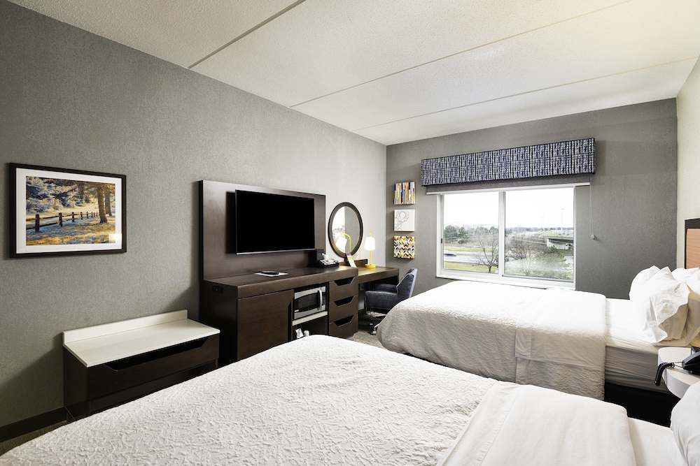 Room, 2 Queen Beds, Accessible, Bathtub