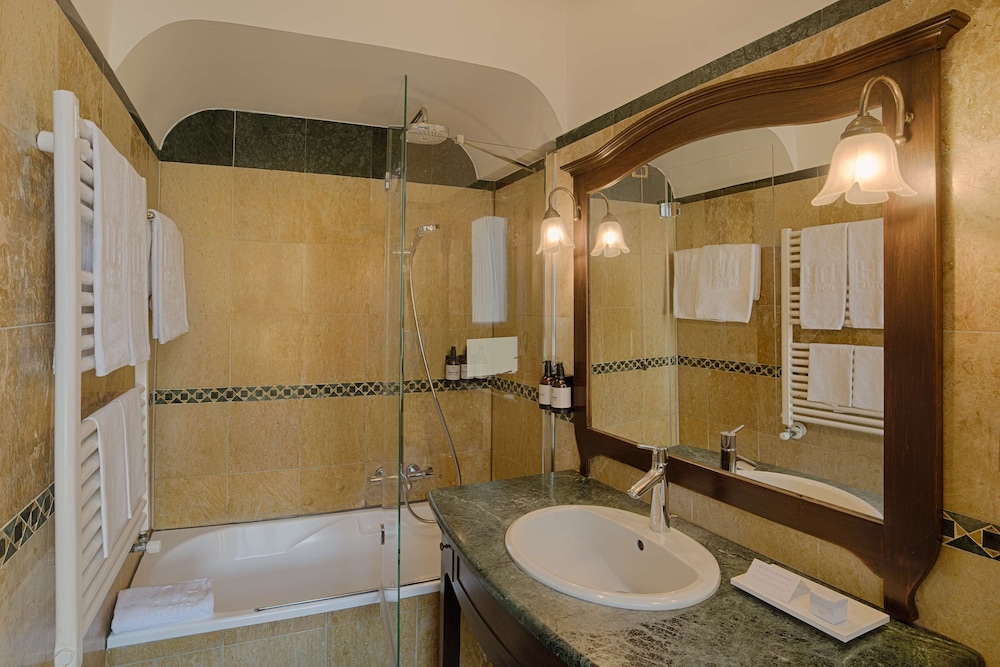 Superior Room (Extra Bed 3 adults) - Photo 4