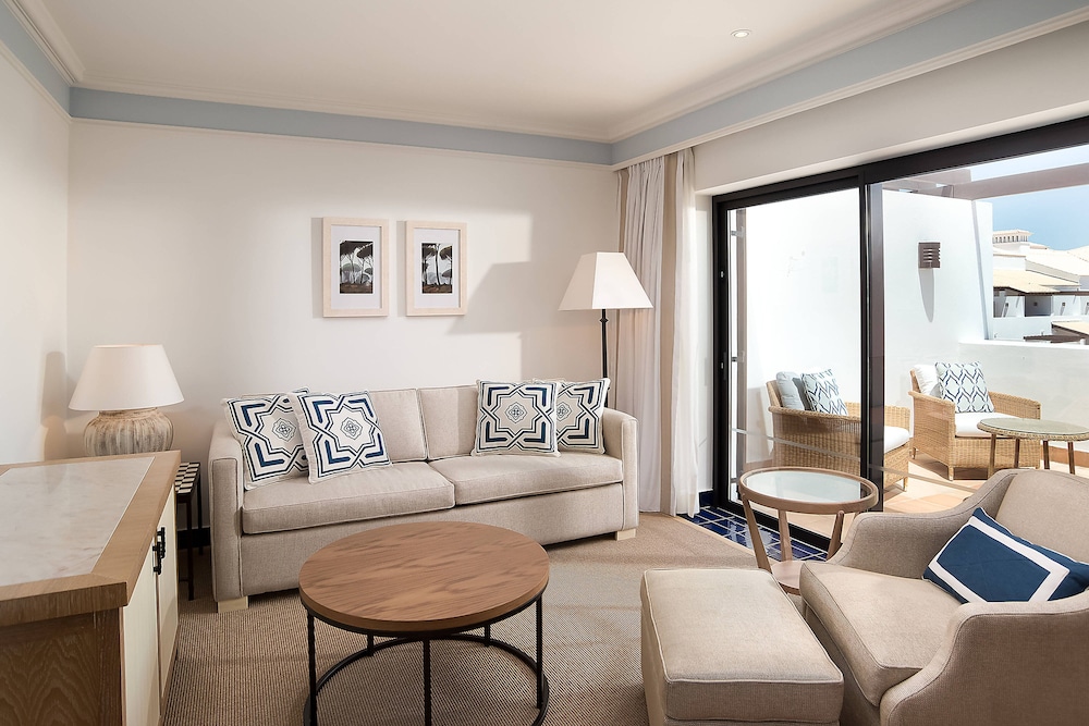 Junior Suite, 1 Queen Bed, Resort View (Balcony) - Photo 1