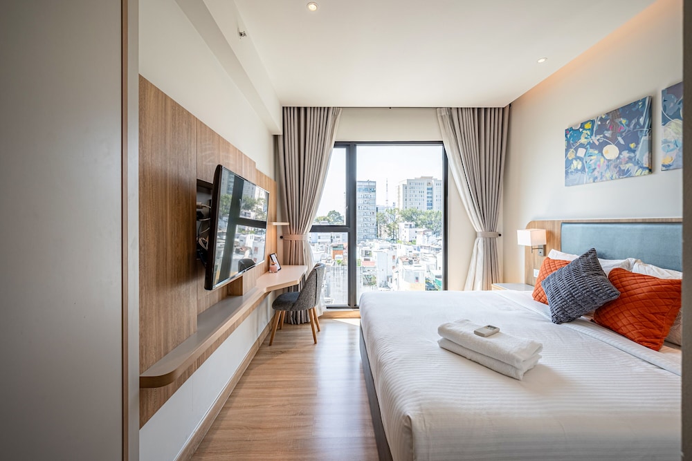 Business Suite, 1 Bedroom, Business Lounge Access, City View