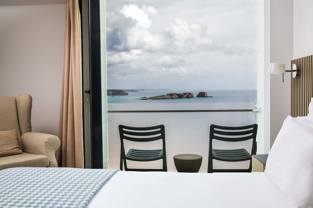 Double Room, Sea View - Photo 6