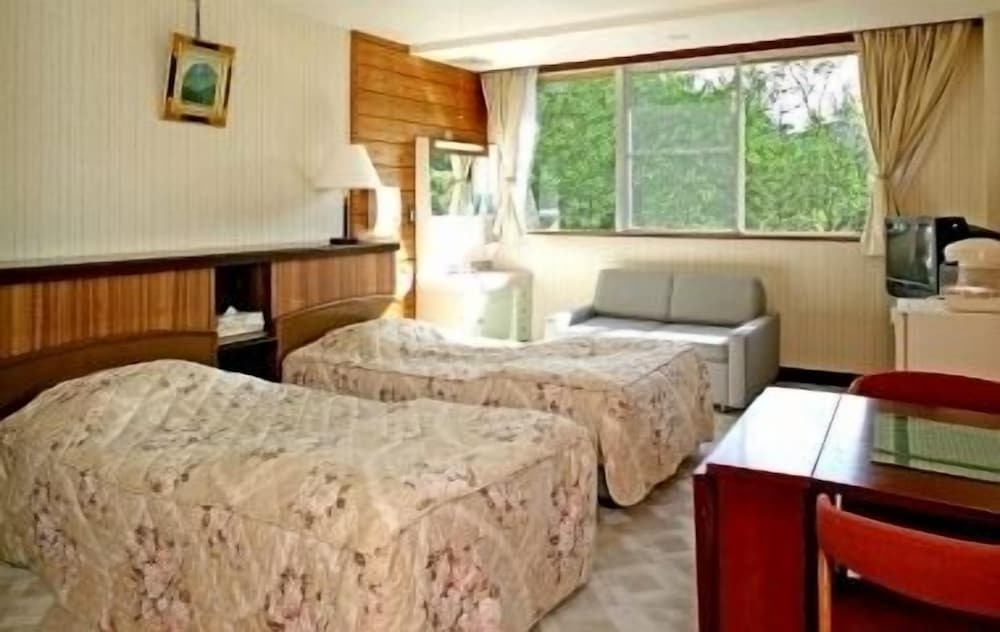 Twin Room with Toilet, Shared Bathroom, Mountain side