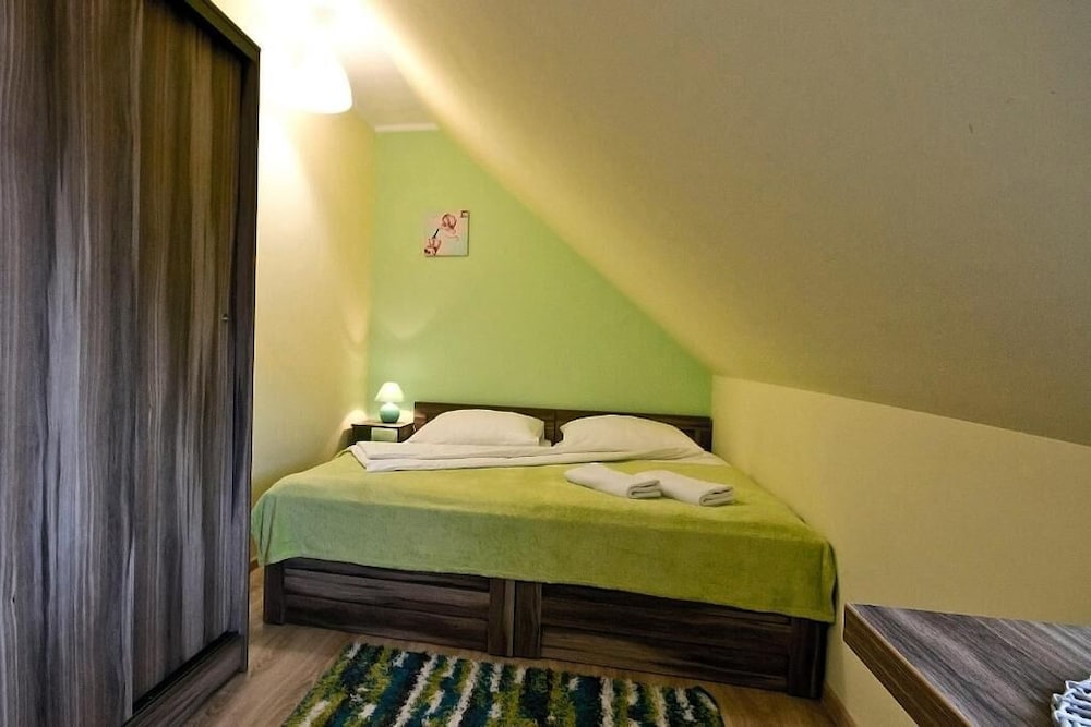 Room, Multiple Beds (6) photo 3