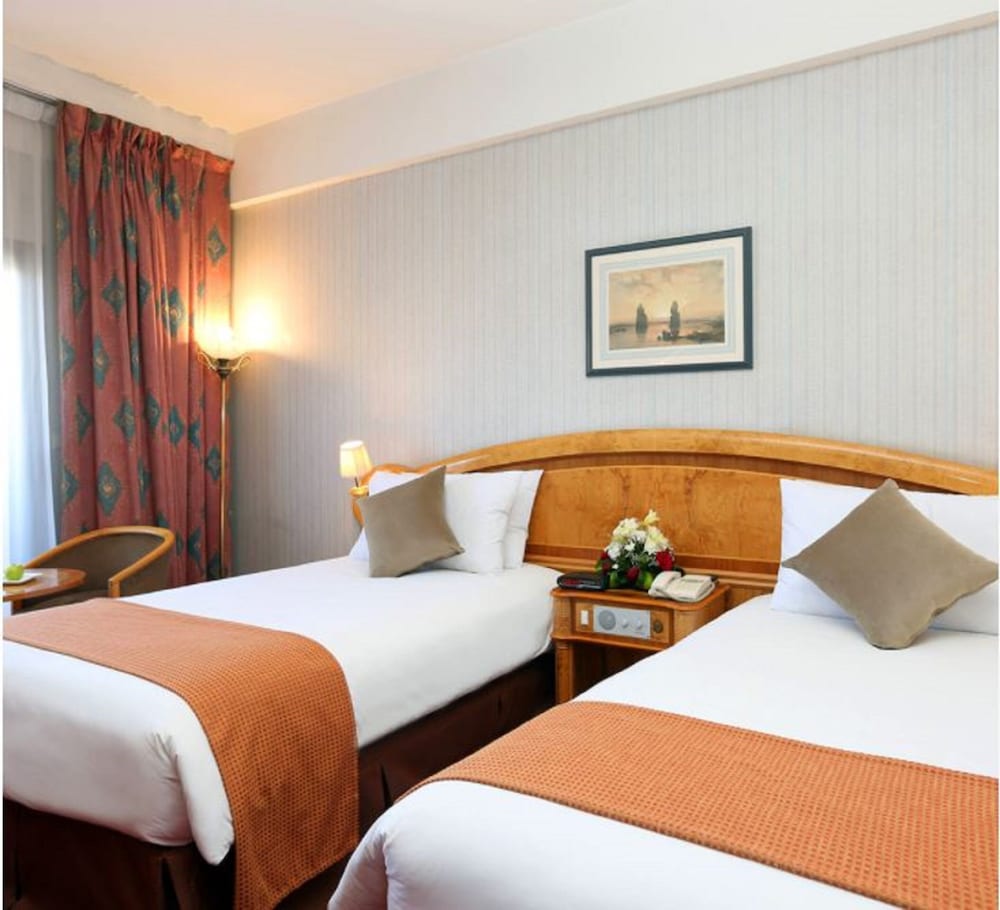 Standard Twin Room (Mountain View)