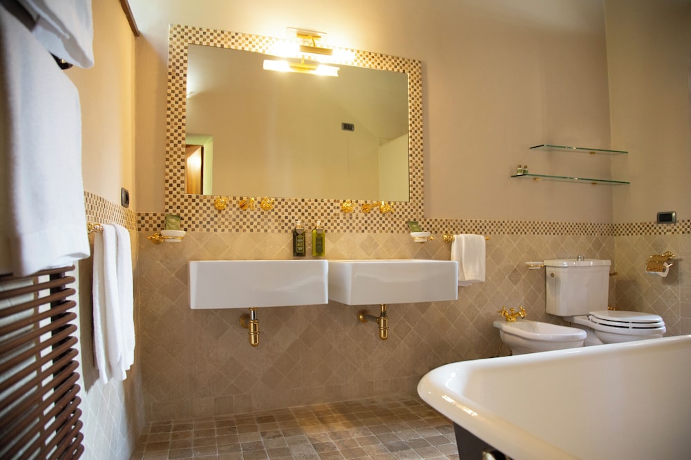 Castle Suite - Photo 4