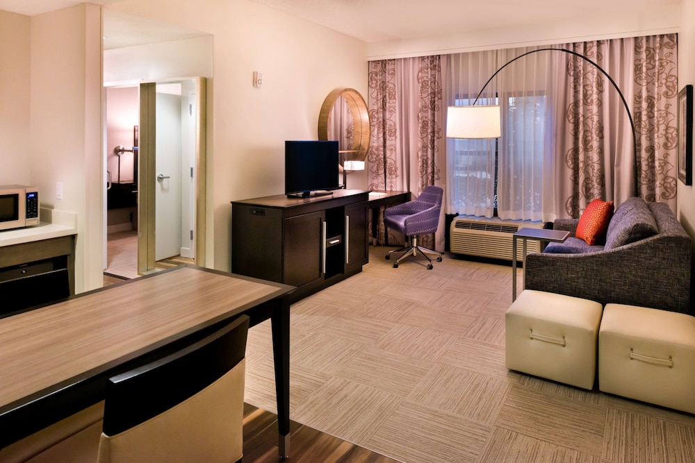 King Room with Walk-in Shower - Non-Smoking