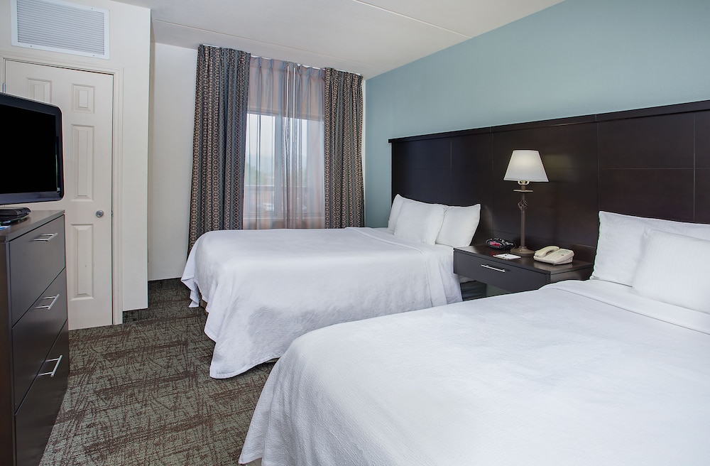 Suite, Multiple Beds, Kitchen photo 2
